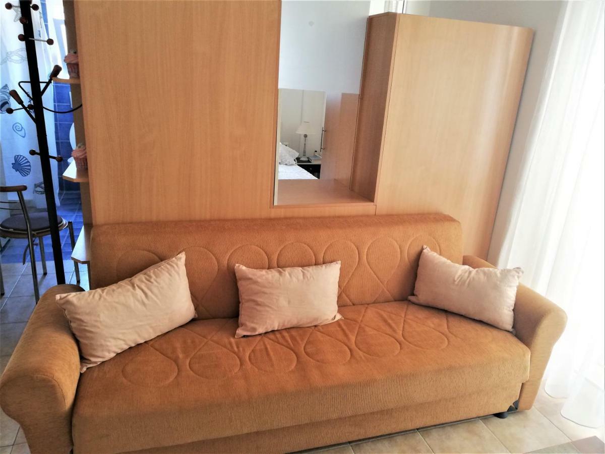 Kalamata Downtown Apartment Екстер'єр фото